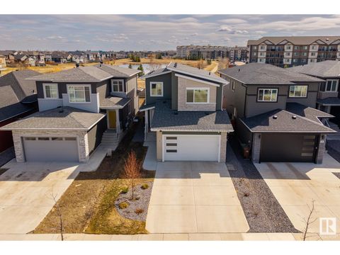 35 ENCORE CR St. Albert AB T8N7W2