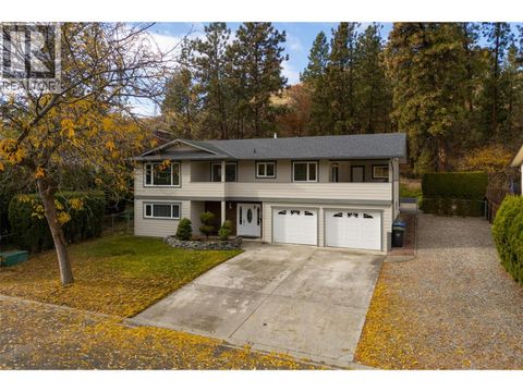 1831 Upland Avenue Kelowna BC V1Y4G8