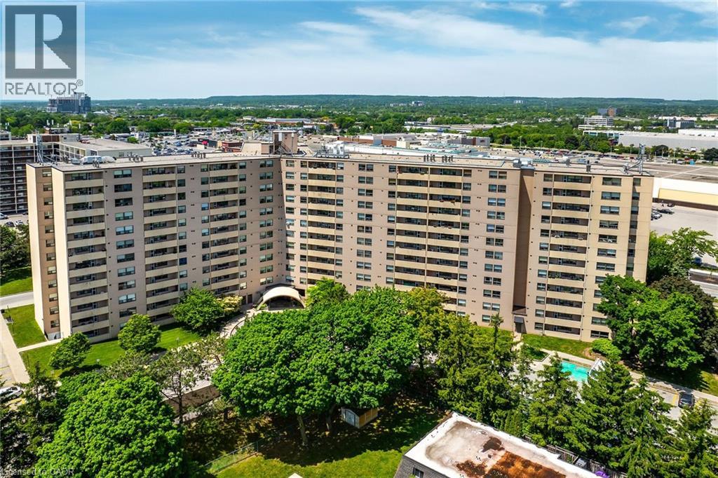 700 DYNES Road Unit# 1005
