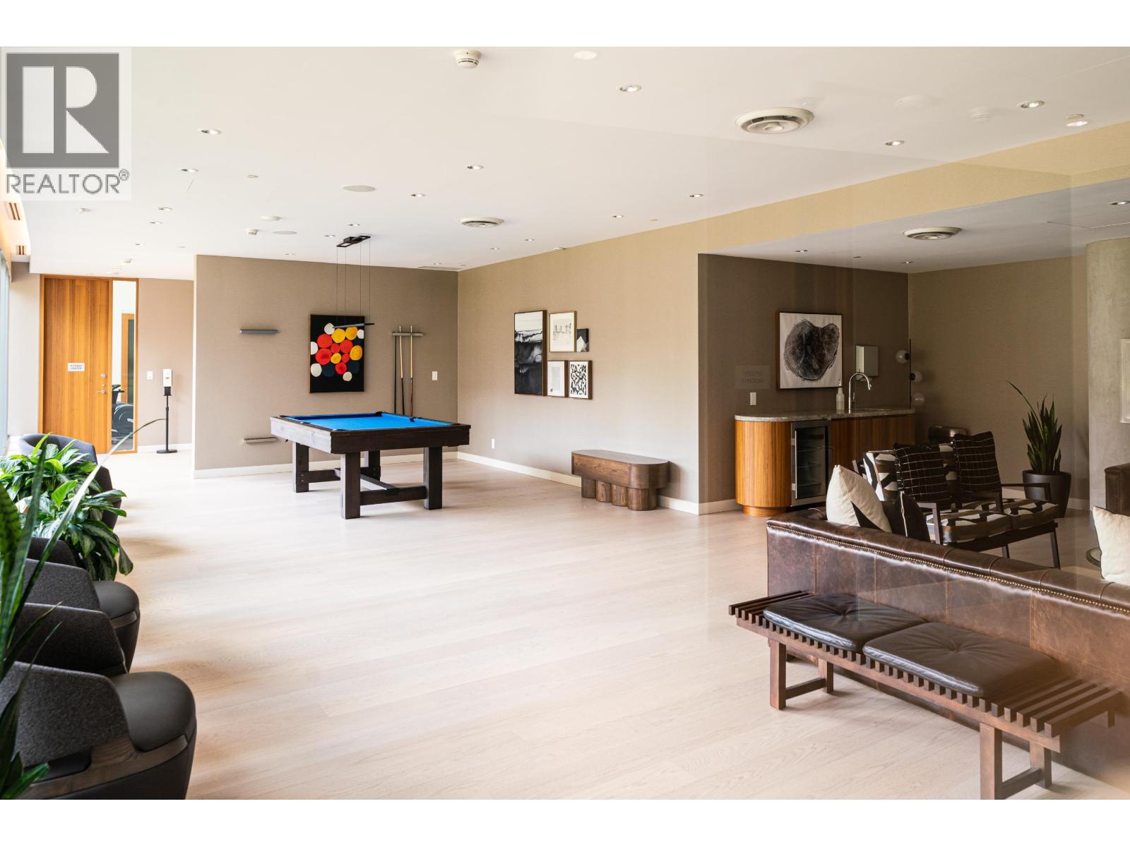 706 6688 PEARSON WAY