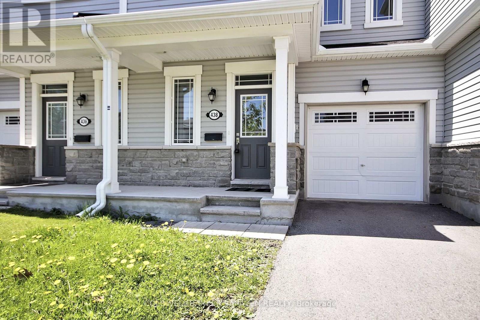 438 MEADOWBREEZE DRIVE