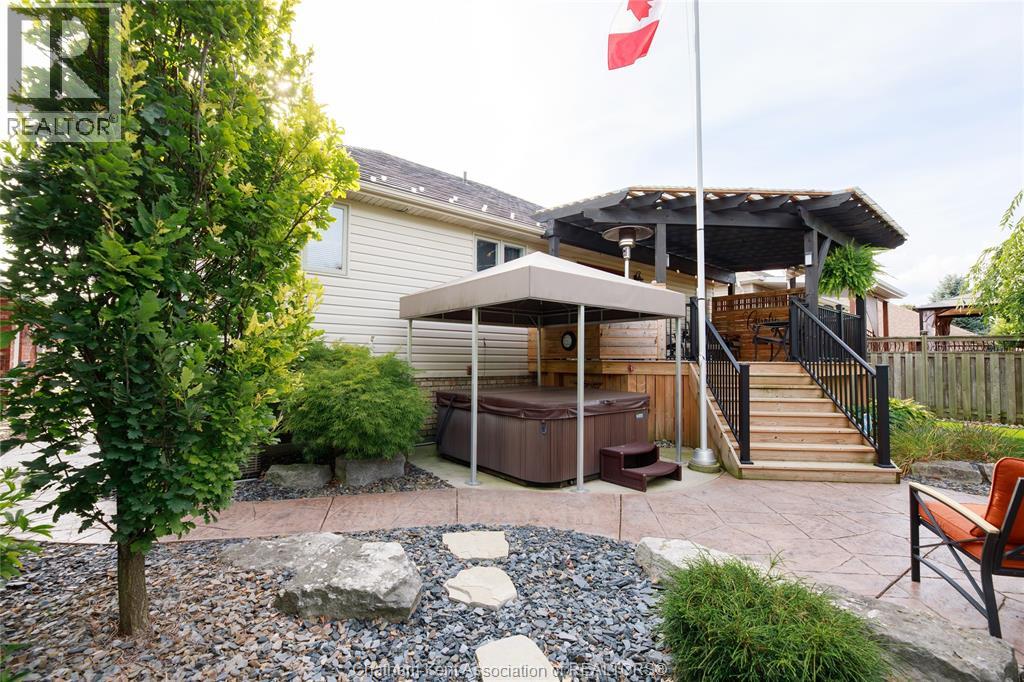 28 Morning Glory LANE