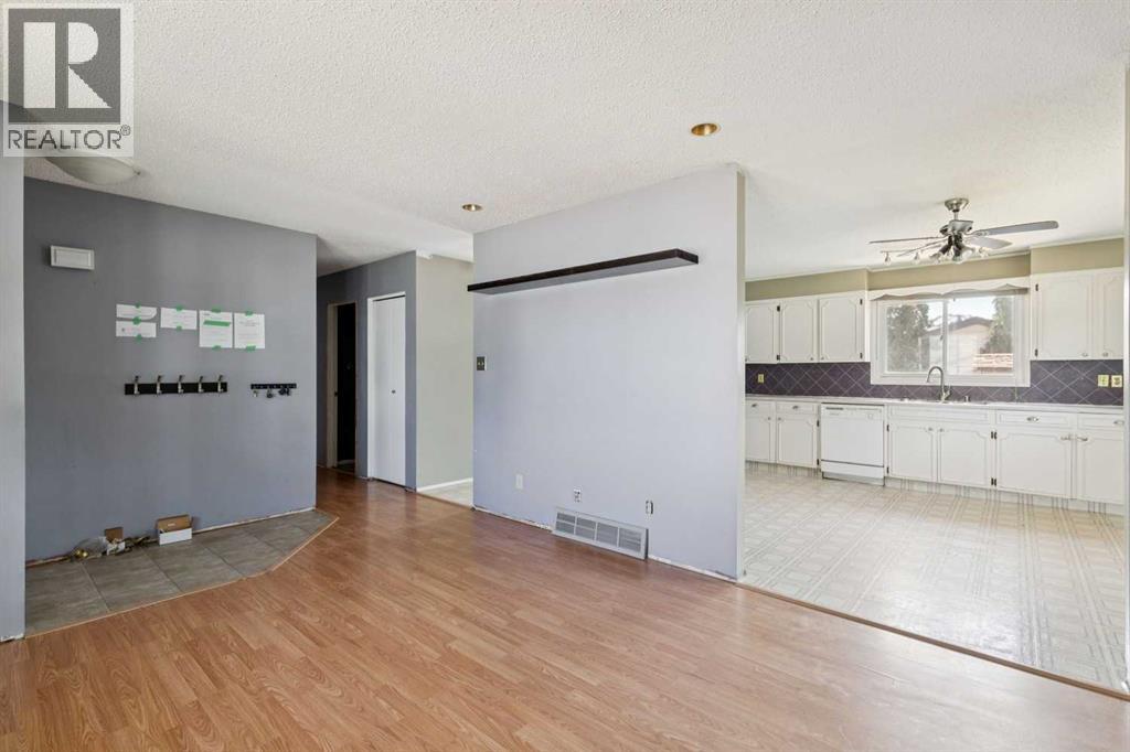 126 Thistle Way