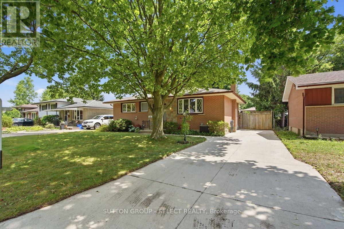 107 APONI CRESCENT