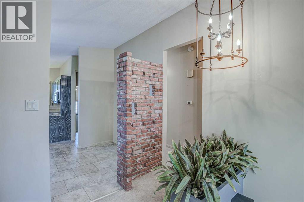 3420 Lane Crescent SW