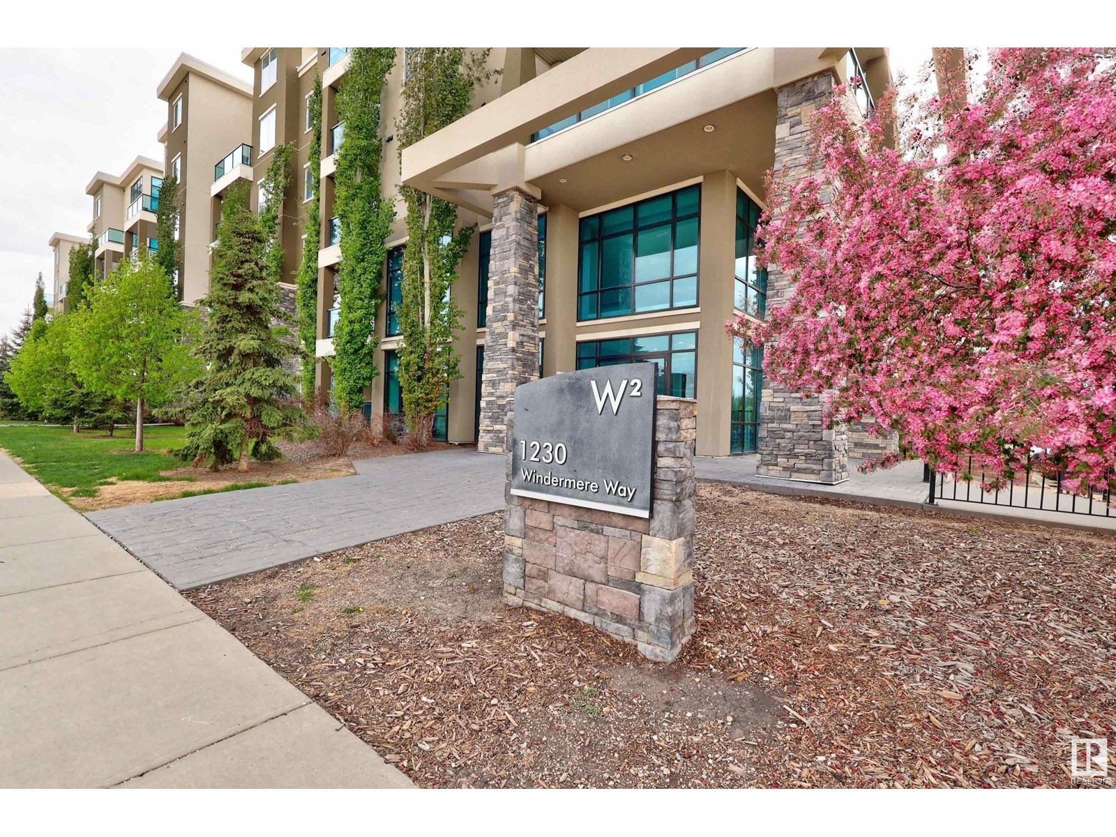 #510 1230 WINDERMERE WY SW