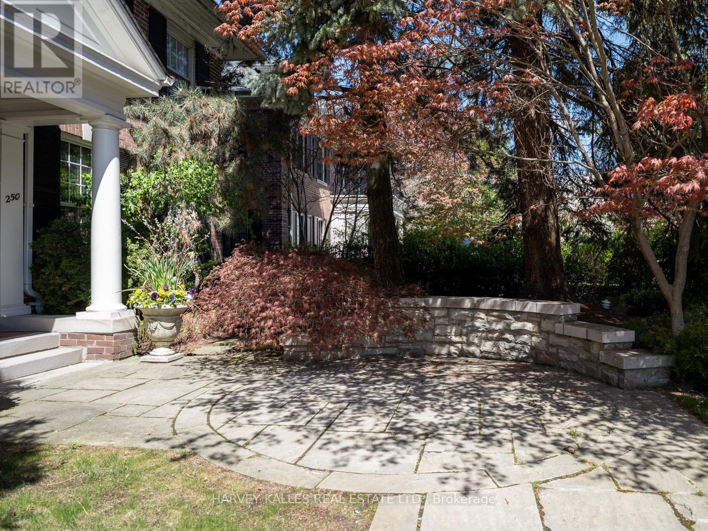 250 WARREN ROAD