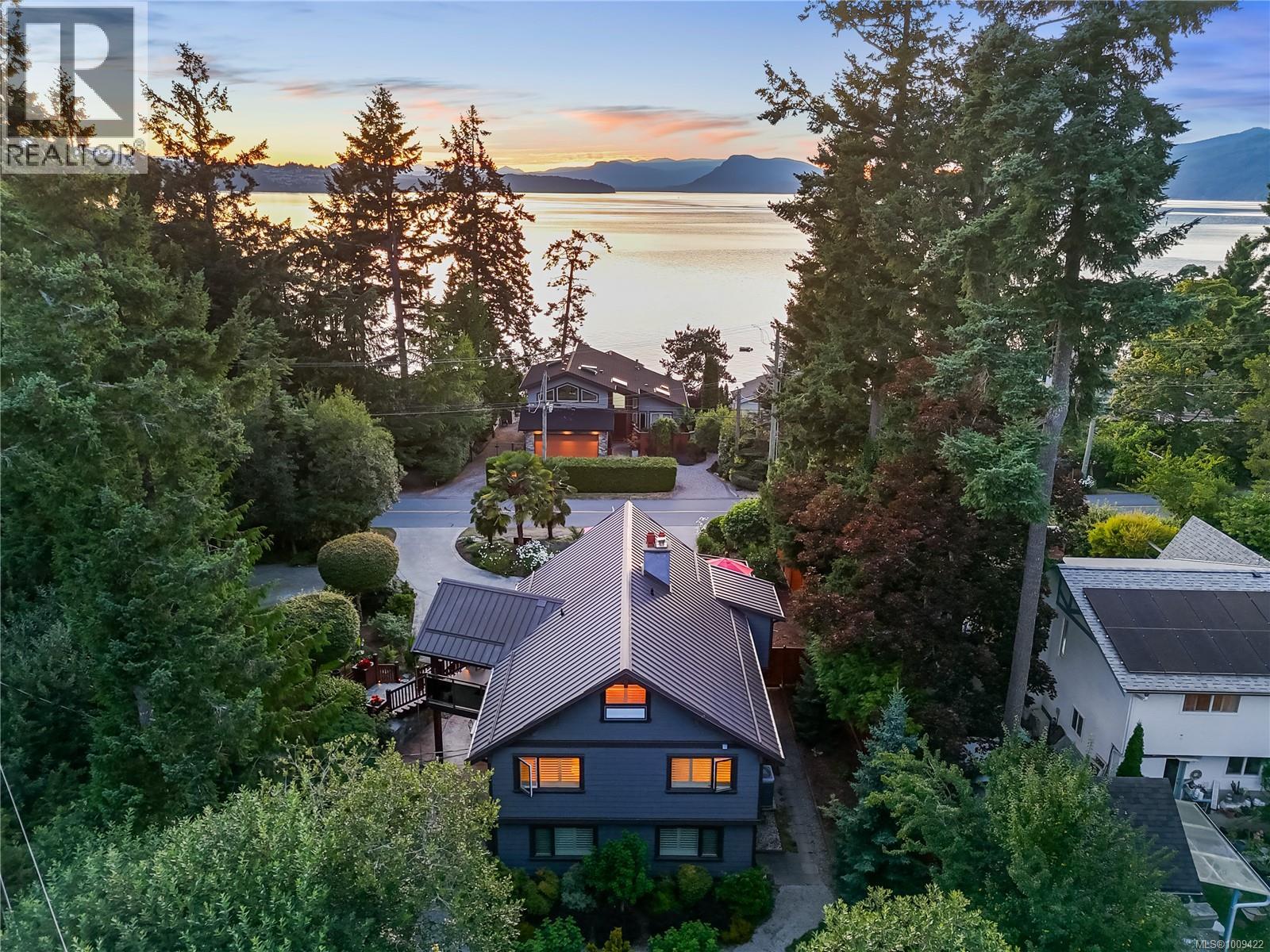 10879 Madrona Dr