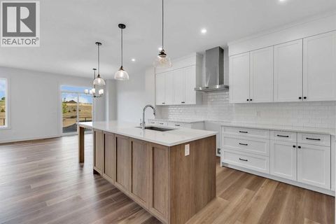 127 Heritage Court Cochrane AB T4C2N4