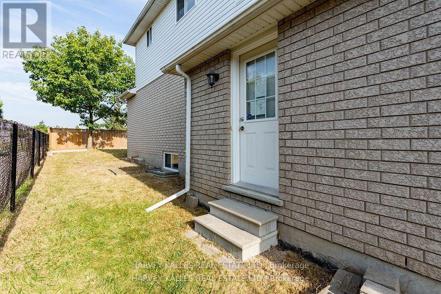 573 WINDJAMMER WAY