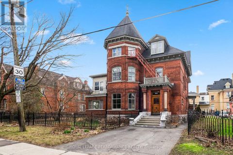 320-322 CHAPEL STREET Ottawa ON K1N7Z3