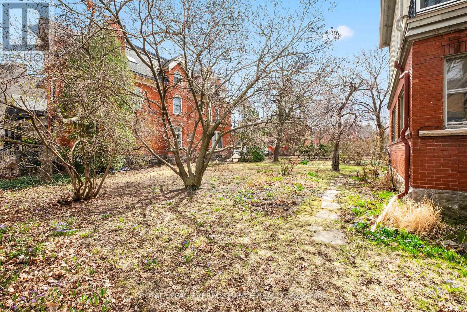 320-322 CHAPEL STREET