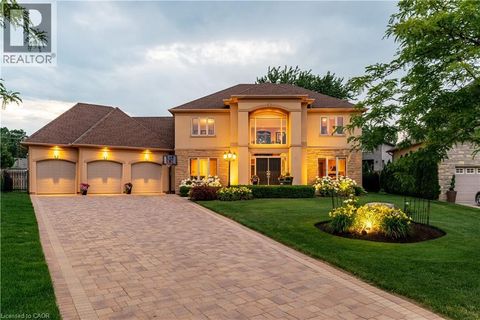 8881 JOSEPH Court Niagara Falls ON L2H3P1