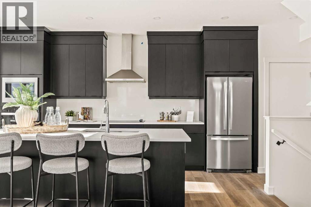 705 Sovereign Common SW