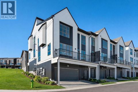 705 Sovereign Common SW Calgary AB T3C3Y3