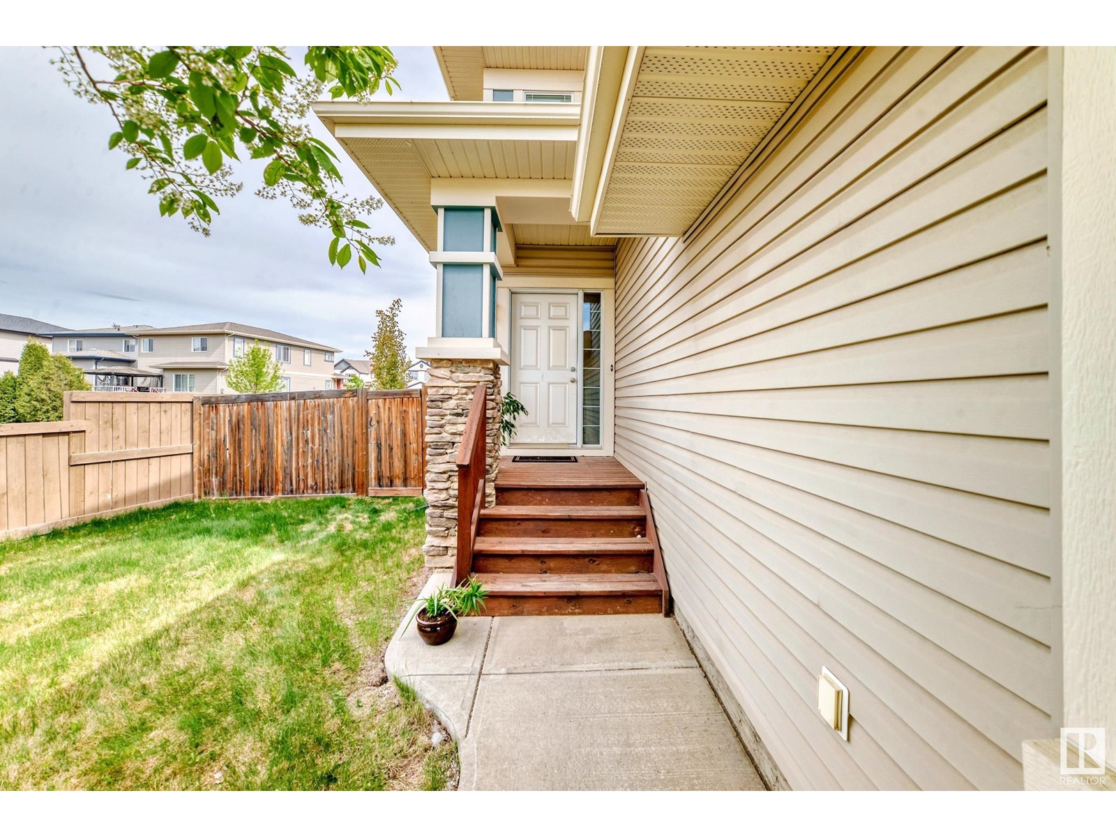 22030 95A AV NW NW