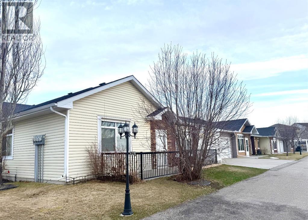 501 Sunvale Crescent NE