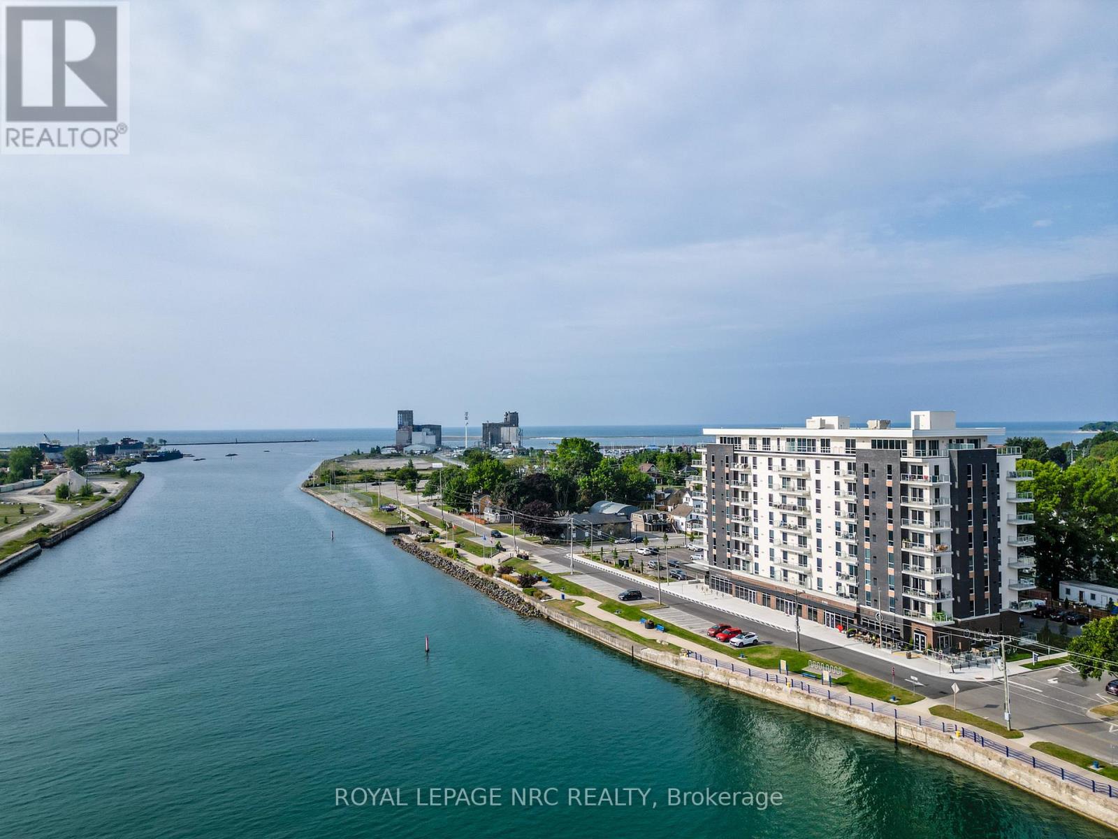 204 - 118 WEST STREET