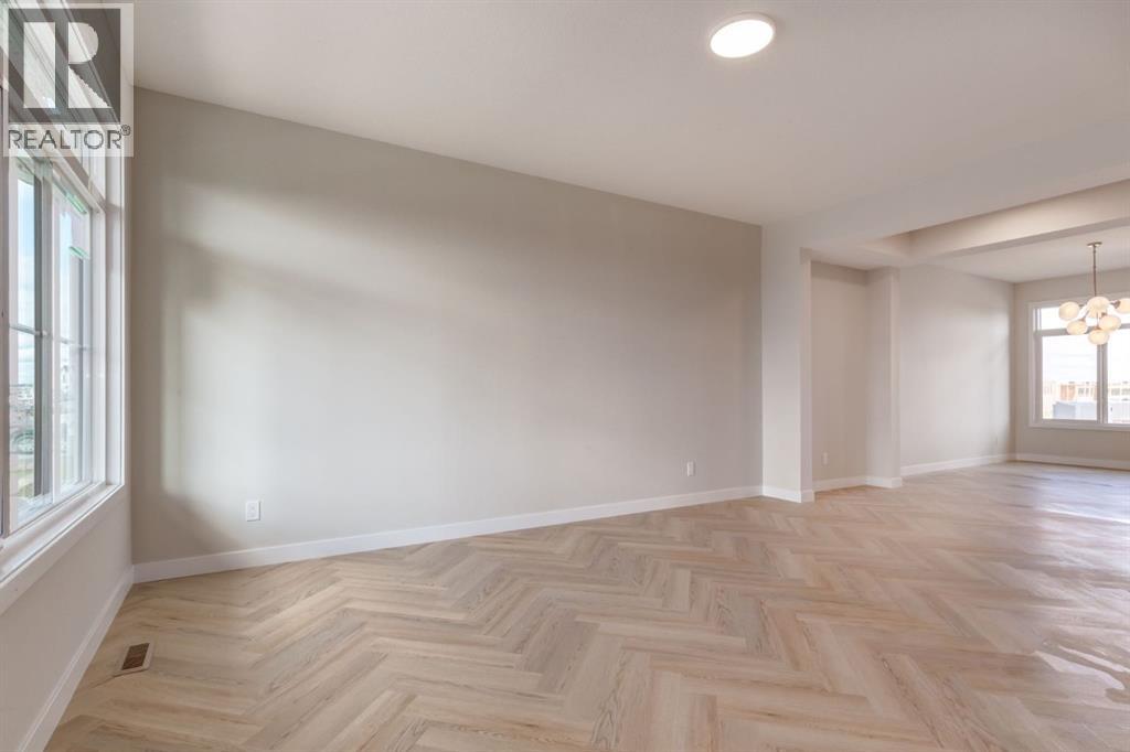 214 Sora Gardens SE