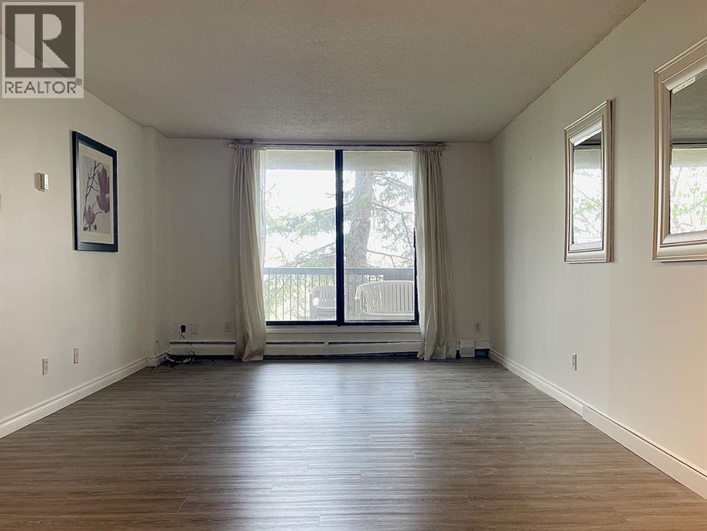 223, 30 Mchugh Court NE
