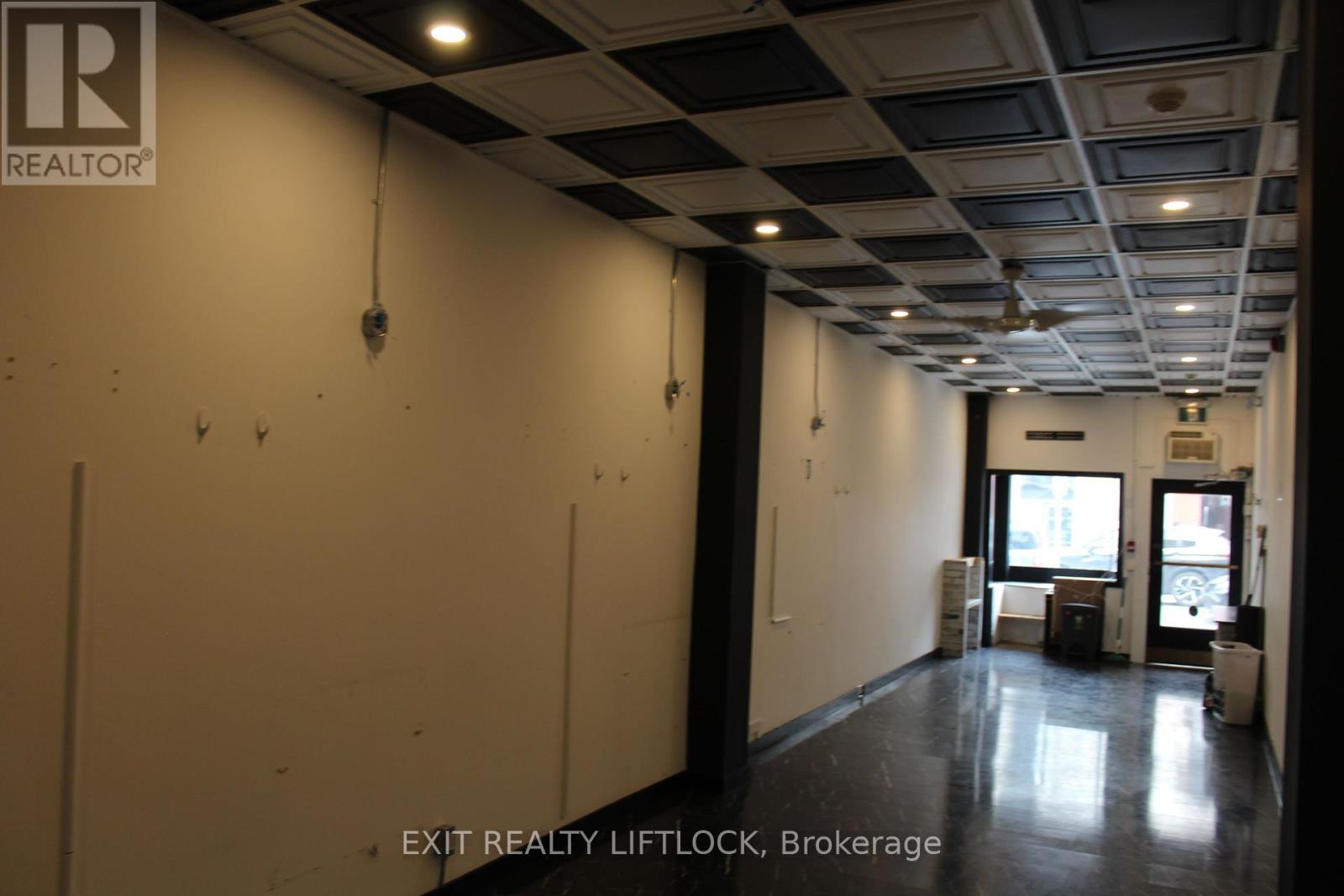 406 GEORGE STREET N