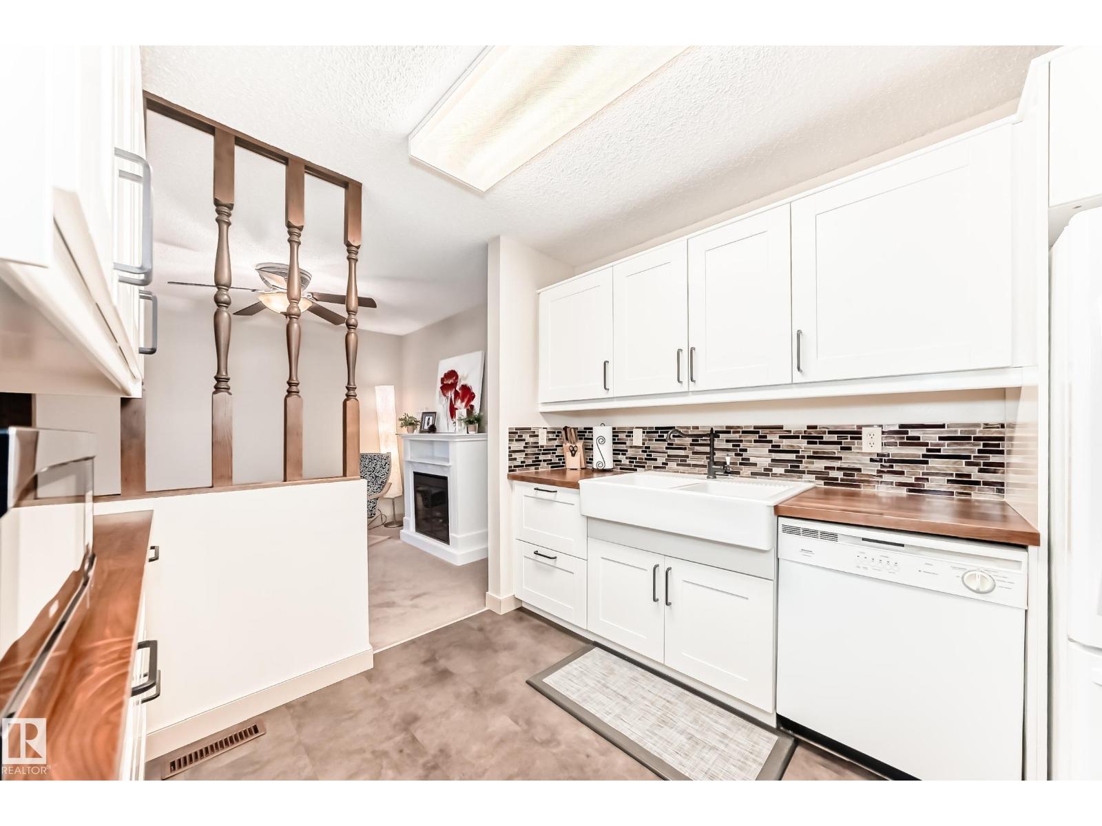 2033 SADDLEBACK RD NW