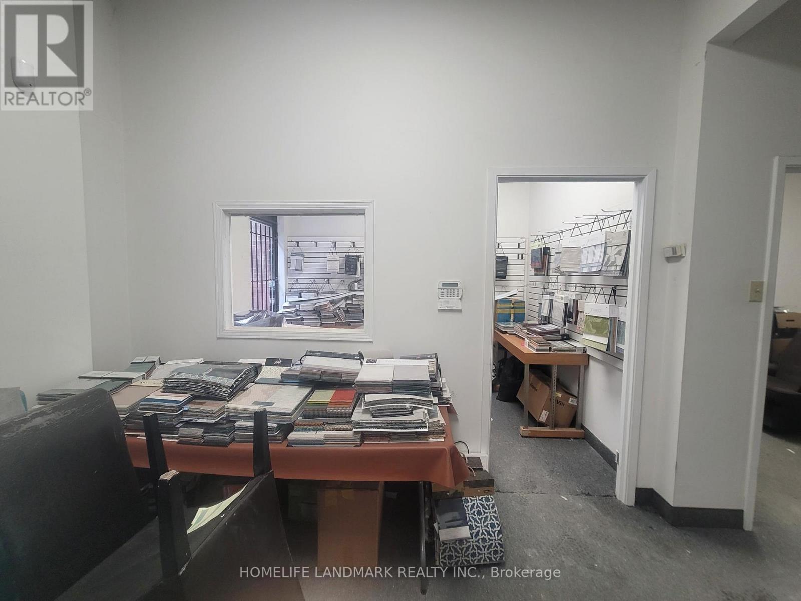 #10 - 60 AMBER STREET