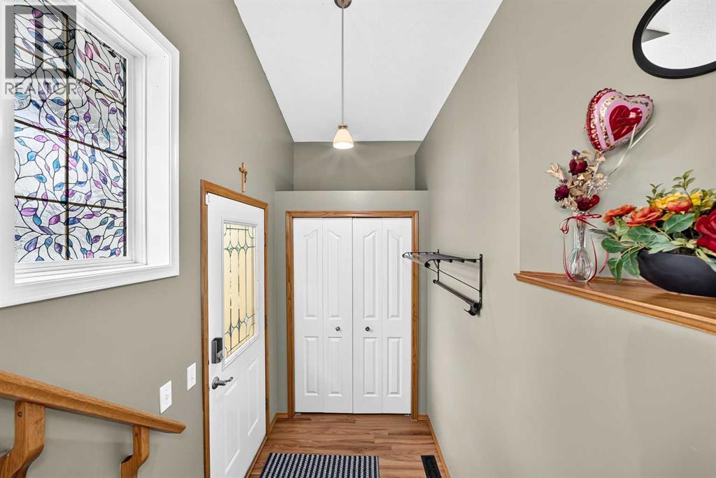 27 Erin Meadow Crescent SE
