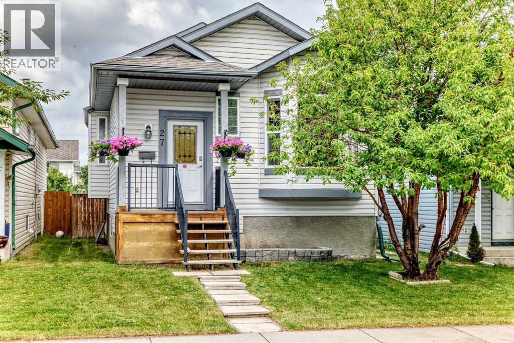 27 Erin Meadow Crescent SE