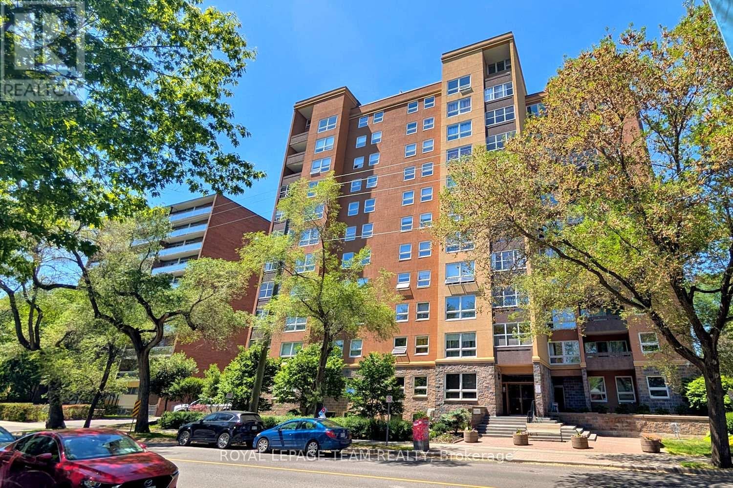 Photo 1 of 49 — 505 - 373 LAURIER AVENUE E Unit 505, Ottawa, ON K1N8X6