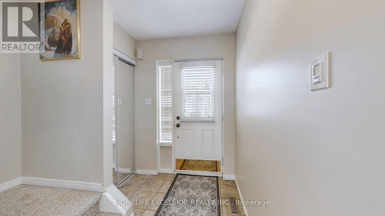1 - 579 GIBNEY CRESCENT