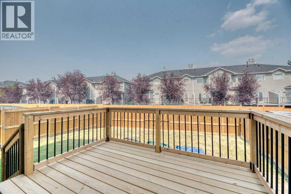 20 Taracove Crescent NE