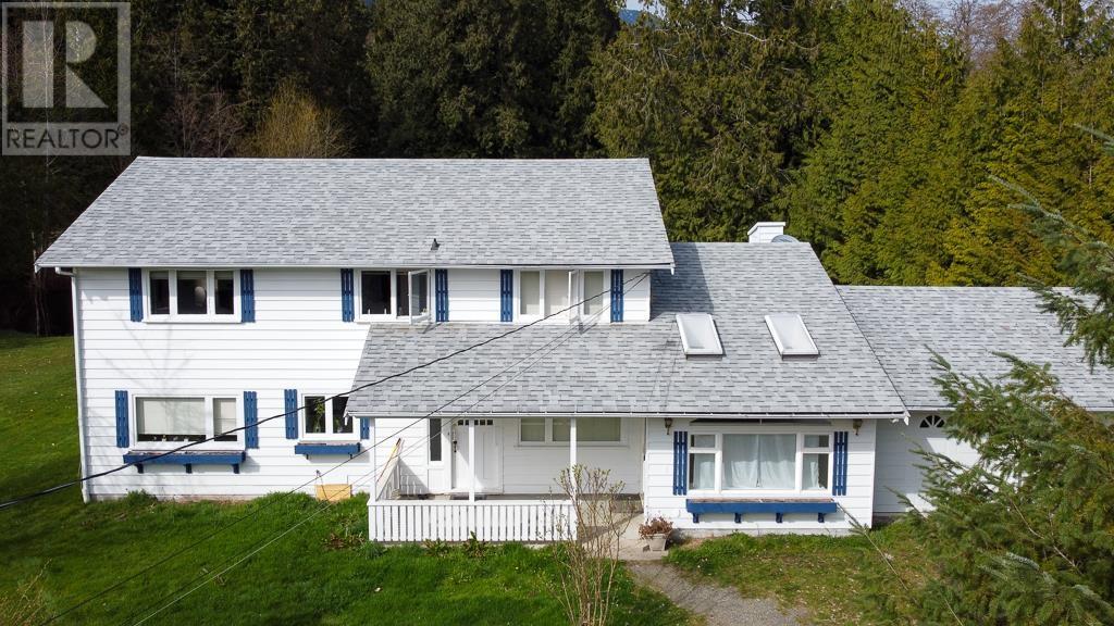 1186 SUNSHINE COAST HIGHWAY
