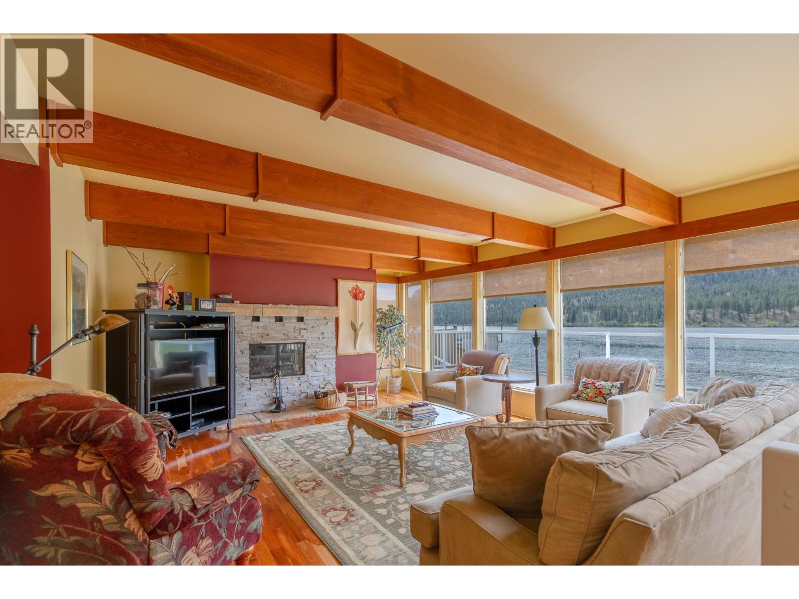 3120 Vaseux Lake Crescent