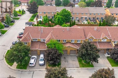 550 STEDDICK Court Unit# 49 Mississauga ON L5R3S8