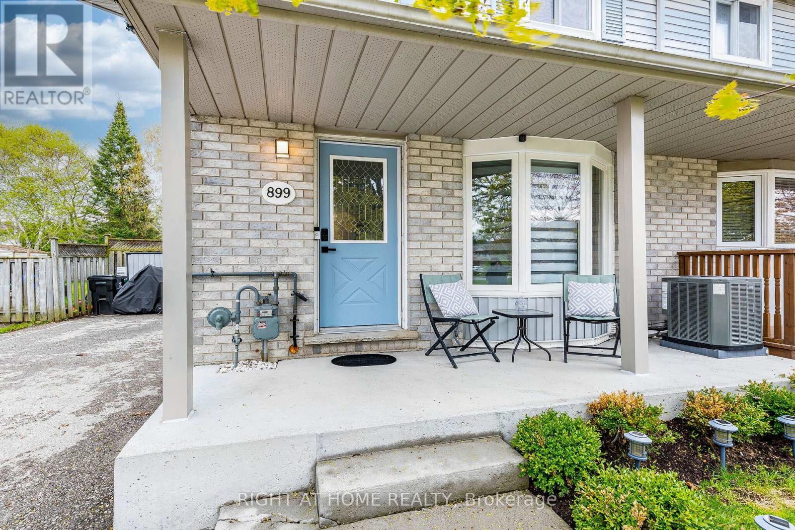 899 ELGIN STREET N