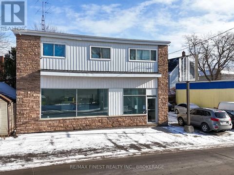 UNIT 2 - 477 MACDONNELL STREET Kingston (East of Sir John A. Blvd) ON K7K4W5