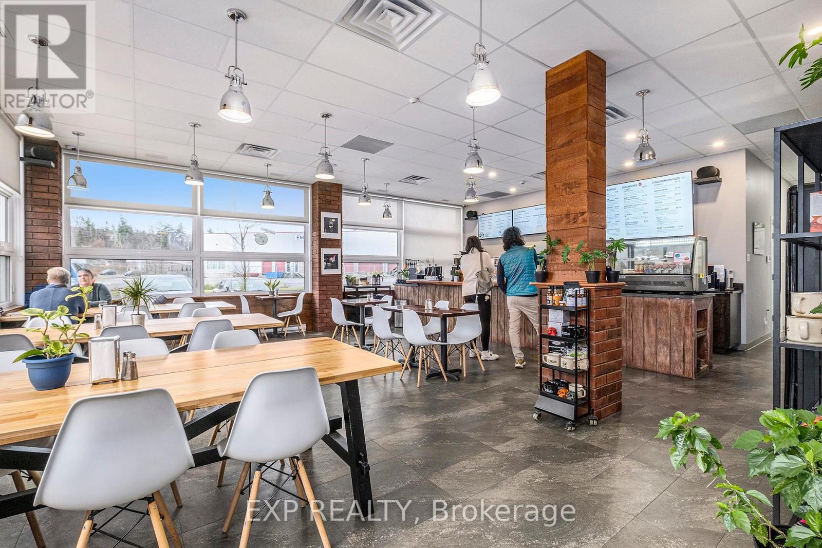 511 LACOLLE WAY
