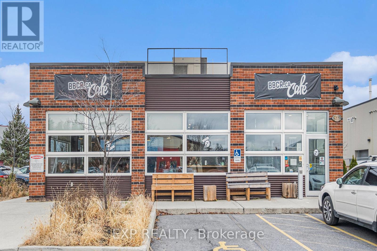 511 LACOLLE WAY