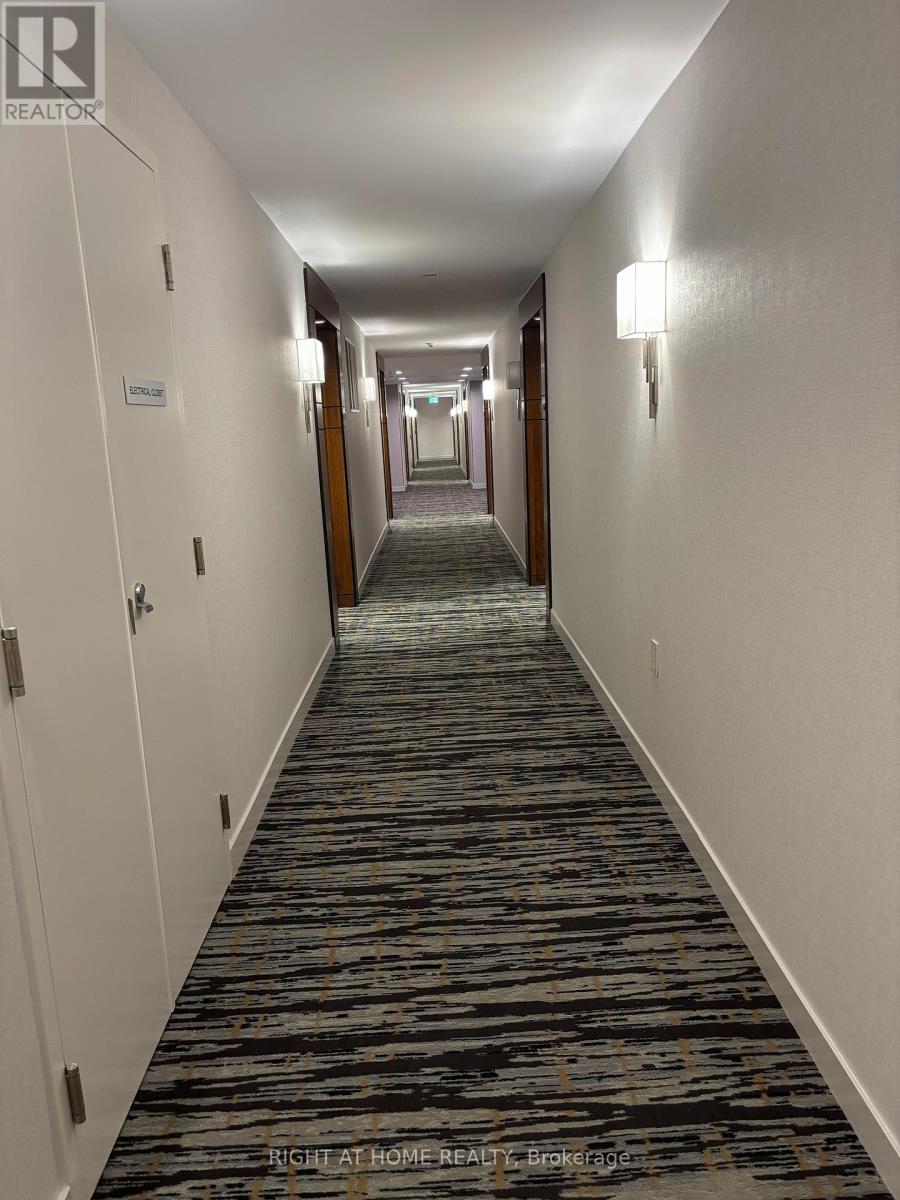 1103 - 10 NORTHTOWN WAY E