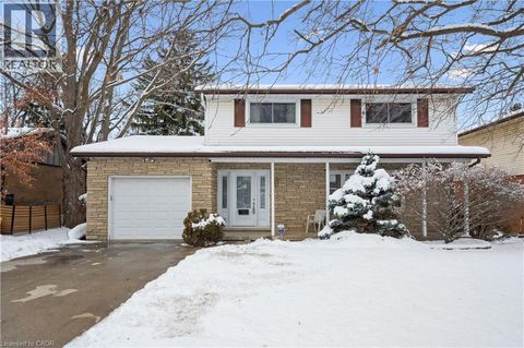 62 BRENTWOOD Drive Guelph ON N1H5M7