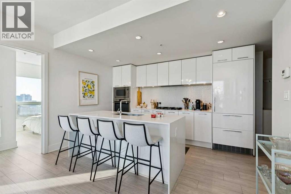 2006, 901 10 Avenue SW