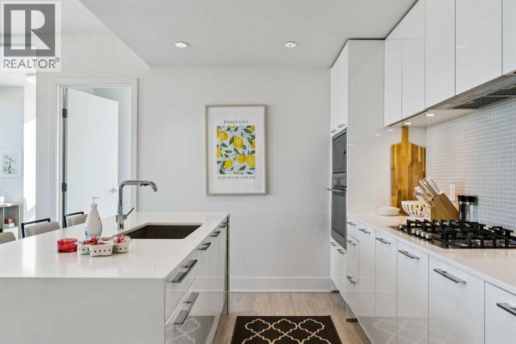 2006, 901 10 Avenue SW