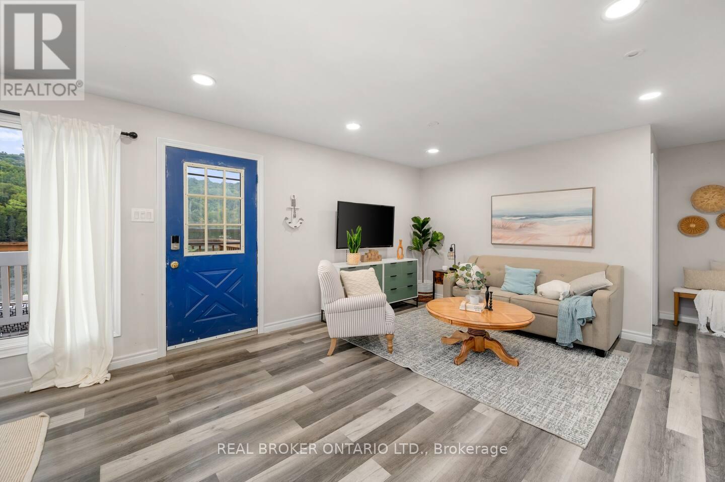 1027 SPENSOR'S TRAIL