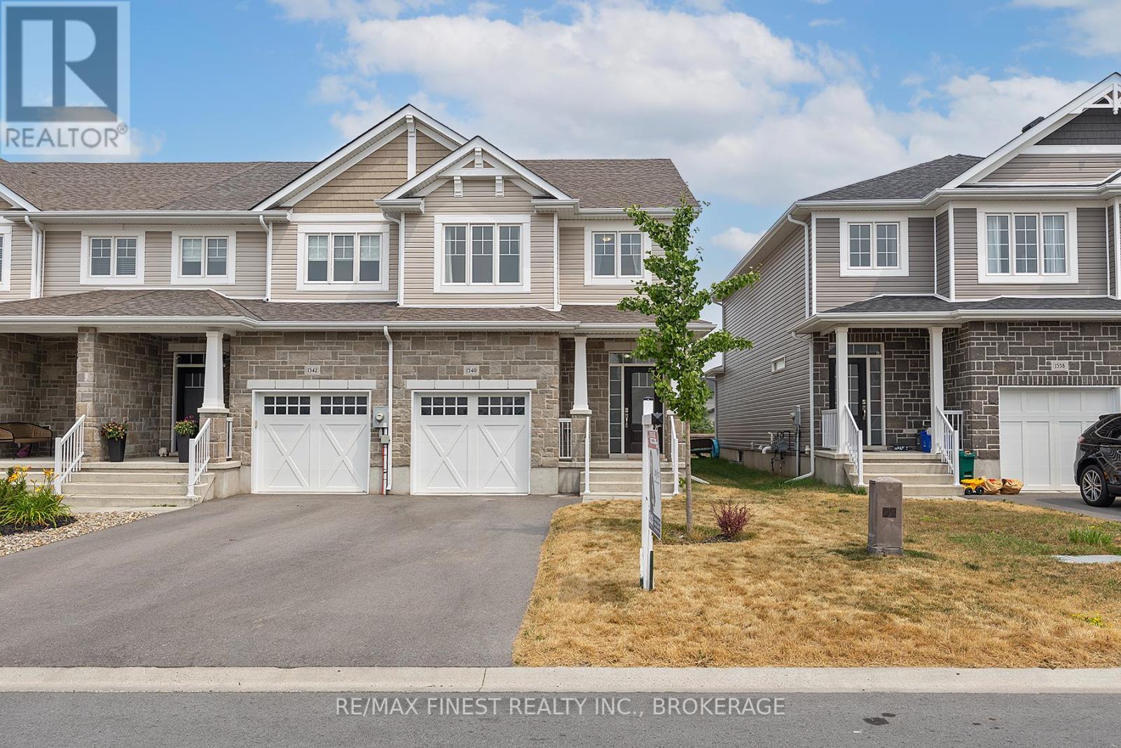 1540 DAVENPORT CRESCENT