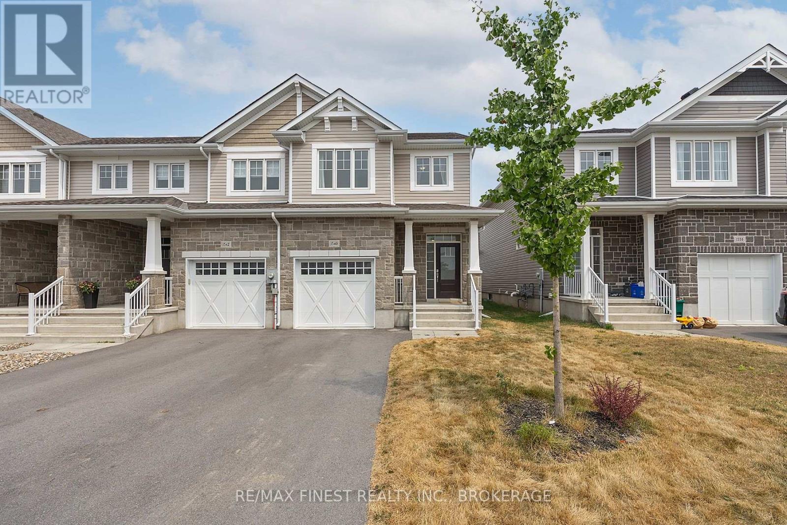 1540 DAVENPORT CRESCENT