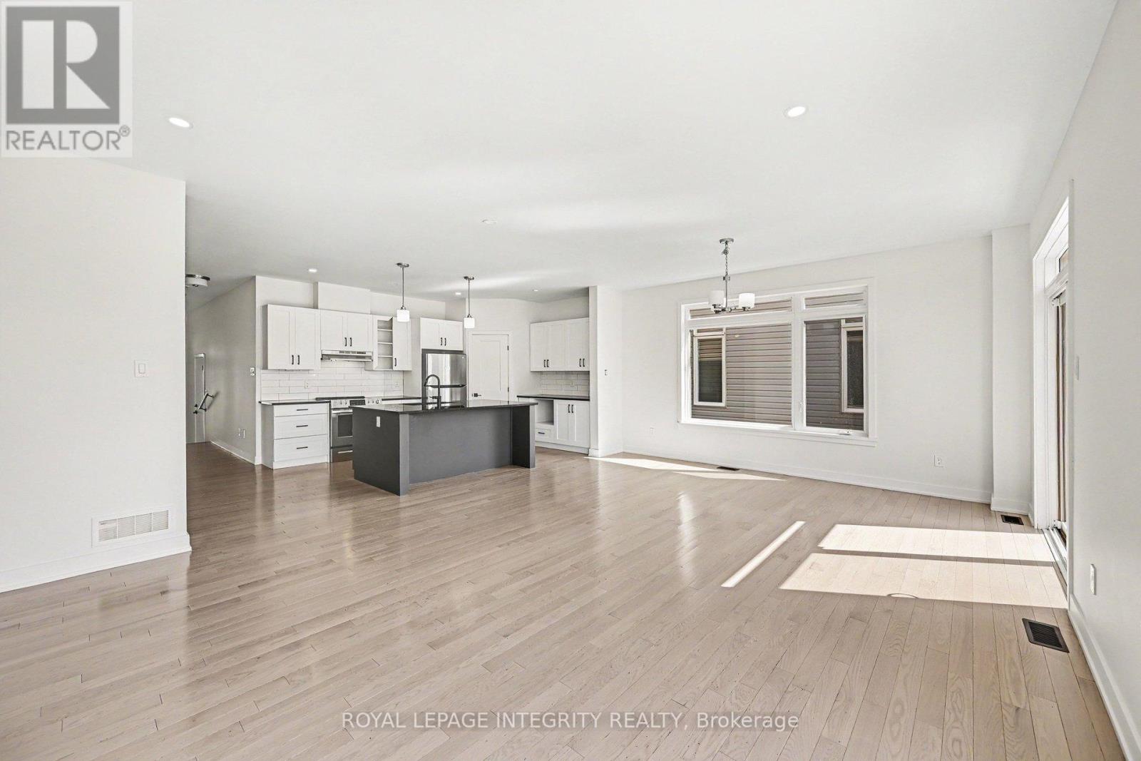 148 THOMAS STREET S