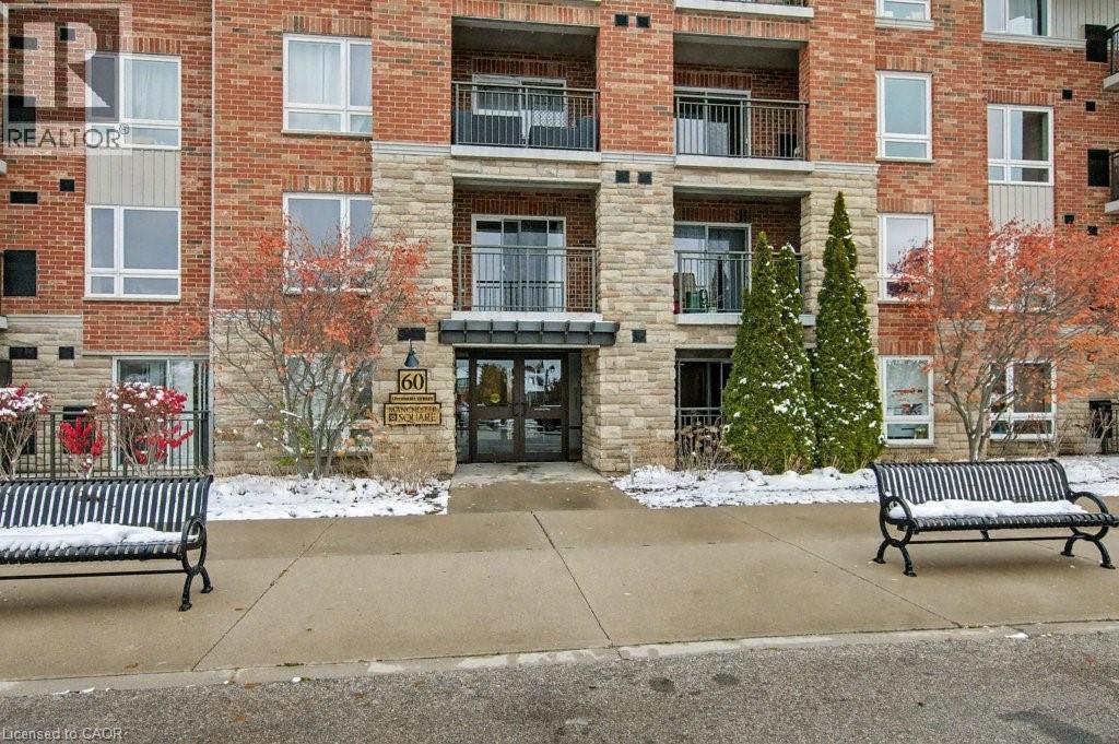 60 LYNNMORE Street Unit# 112