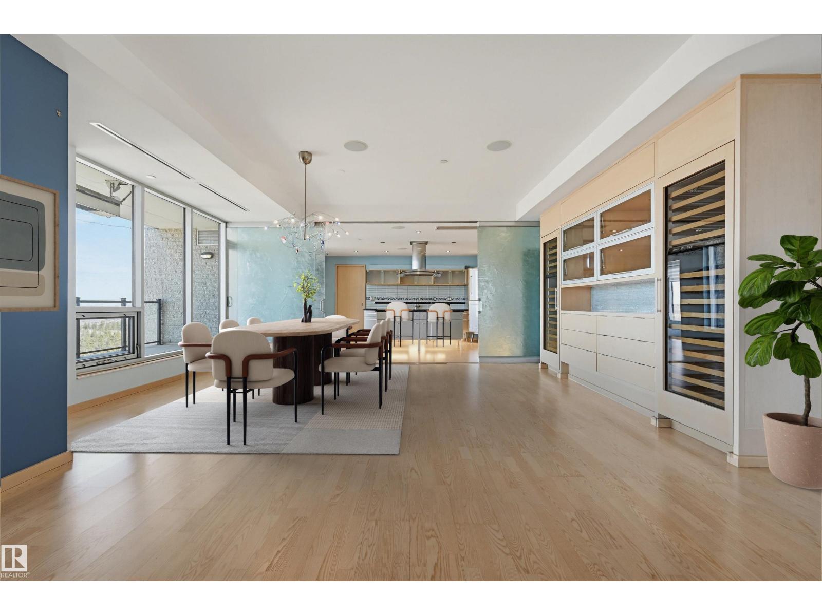 #901 10035 SASKATCHEWAN DR NW