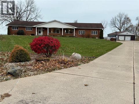 1239 OXFORD AVENUE Kingsville ON N9Y2S8